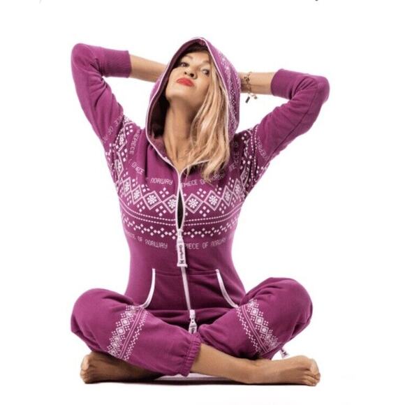 Onepiece of Norway Purple Snowflake Zippered Jumpsuit Small SB - Picture 1 of 8